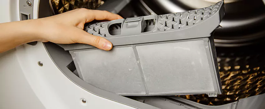Signs Of A Clogged Dryer Lint Trap in Prospect Heights, Illinois